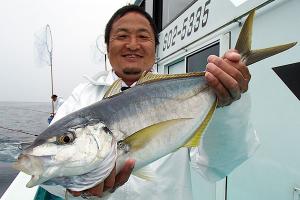 トリプル連発で大爆釣！静岡県・網代南沖のイサキ五目釣り