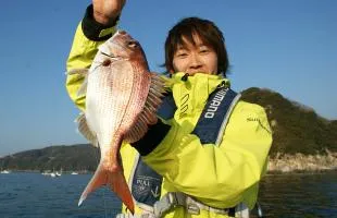 早春の瀬戸内海・小豆島♪マダイのサビキ釣り