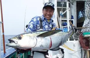 マグロ跳ねる絶海の弧島・イナンバでキハダを狙う！