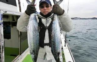 真冬の東京湾で青物ジギングに挑む！