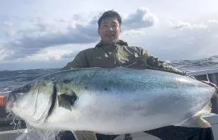 千葉県・勝浦沖の“ルアー・ヒラマサ”、モンスターも夢じゃない！！