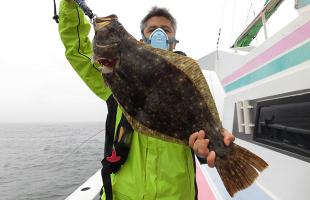 千葉県・飯岡沖の“夏ビラメ”、高活性で「大判」が大乱舞！