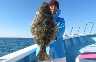 千葉県・太東沖の“寒ビラメ”、良型シーズンに突入！！