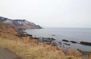 青森県・龍飛崎の帯島、「青函トンネル」の真上で春のホッケ釣り！