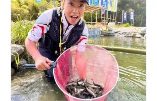 埼玉県・秩父荒川。アユの友釣り、真夏日に“ゴールデンデイ”到来！