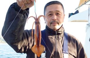 目に青葉、景勝地・真鶴半島周りで狙うマルイカ＆ムギイカ