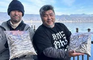 【ワカサギ1000匹釣りに挑戦！】諏訪湖の超快適ドーム船は《ファミリーにも最適》