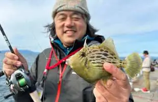 初めての海釣り公園でカワハギ狙い。自己流〝ゼロテン釣法〟に開眼！【大阪湾】