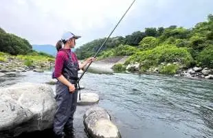 <センス◯>ビギナー鮎ガールと共に紫陽花咲く「箱根路早川」の美しき鮎に挑む!