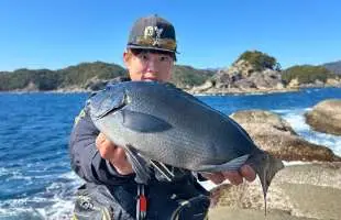 最強の遺伝子を受け継ぐ若き磯釣り師