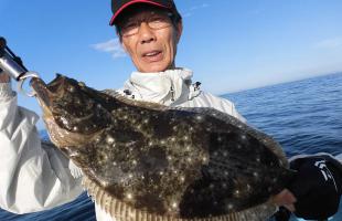 竿頭10匹!!千葉県・片貝沖のヒラメ“絶好釣“♪