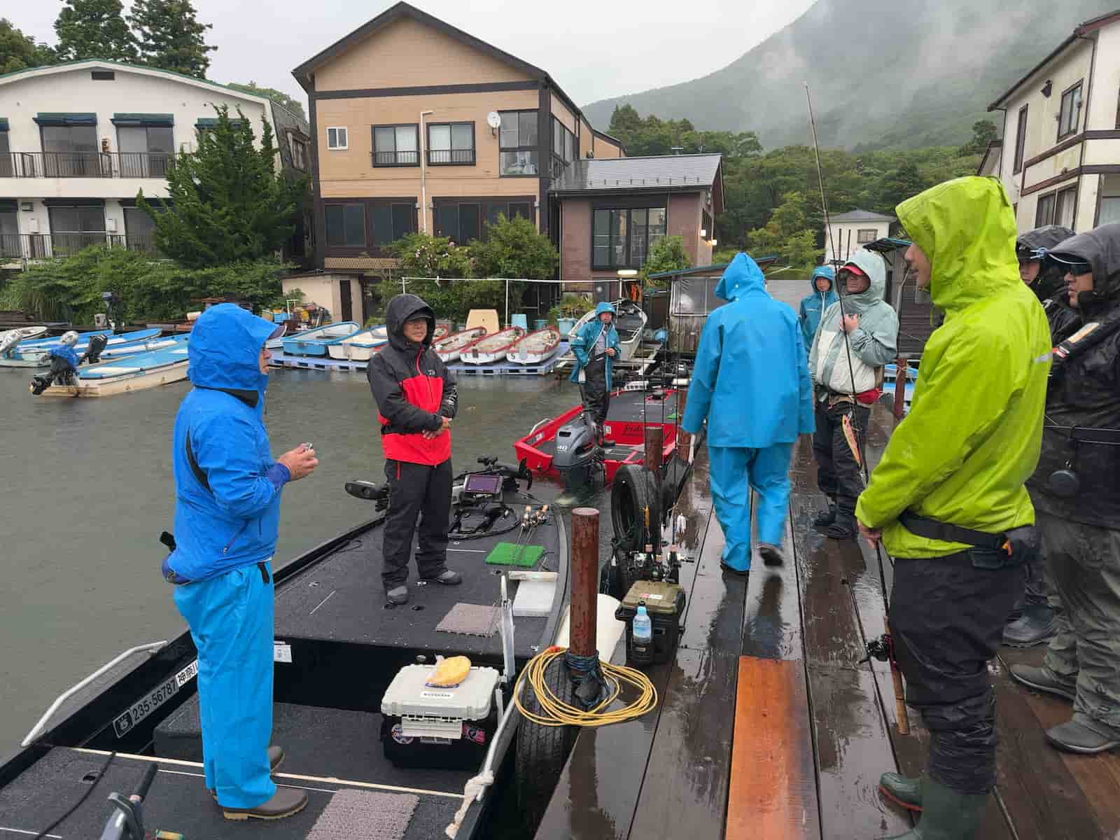 アメリカンルアー縛り】心を燃やせ！ヒロ内藤「芦ノ湖ブート