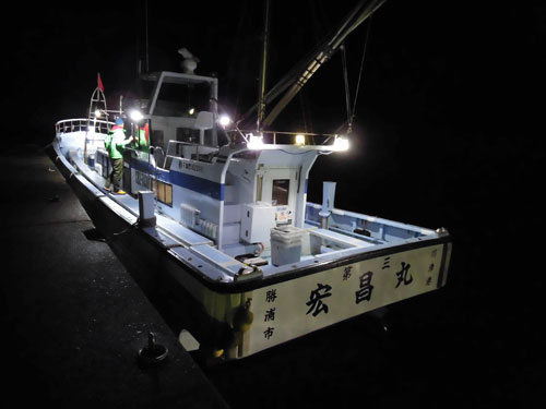 千葉県 外房 勝浦沖のルアー ヒラマサ好調 釣りビジョン マガジン 釣りビジョン