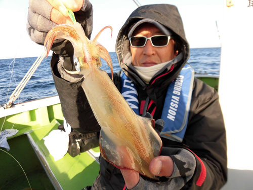 相模湾 葉山沖のマルイカ ゼロテンションで掛ける オフショアマガジン 釣りビジョン 相模湾 葉山沖のマルイカ ゼロテンションで掛ける オフショアマガジン 釣りビジョン