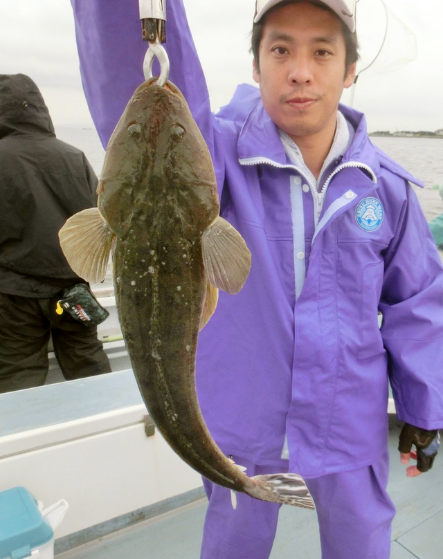 東京湾 浅場の大物マゴチはハゼ餌シーズン真っ盛り オフショアマガジン 釣りビジョン