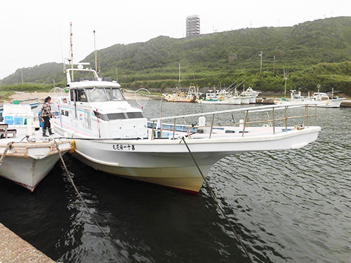 大型船の「第11梅花丸」