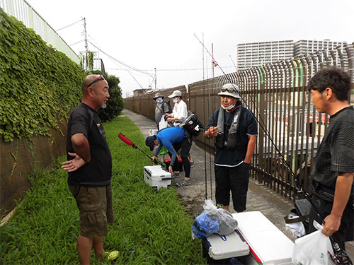 一日の釣りを振り返る反省会も楽しい