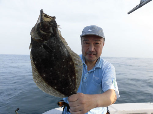右舷大ドモにもヒラメ