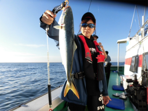 ジギングで釣れたイナダ