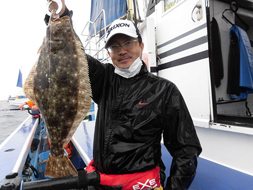 初めての釣りでヒラメ4匹&カンパチ1匹!