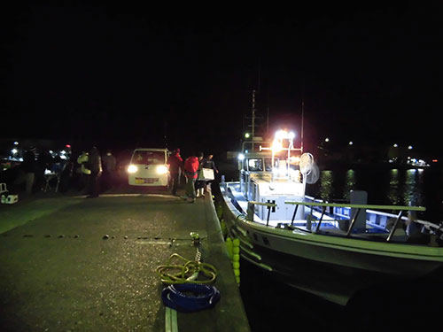 荷物は軽トラで運んでくれる