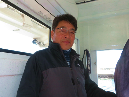 やさしく教えてくれる臼井信喜船長