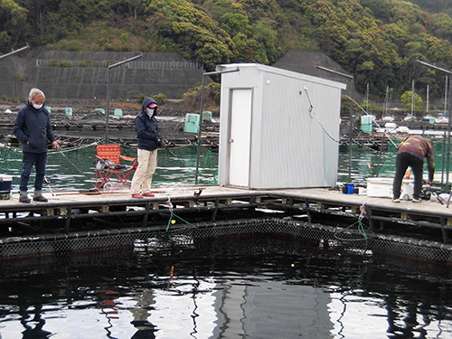 1筏に1つ、広々とした個室トイレが