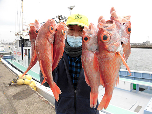 強風早上がりでも竿頭6匹の好釣果！