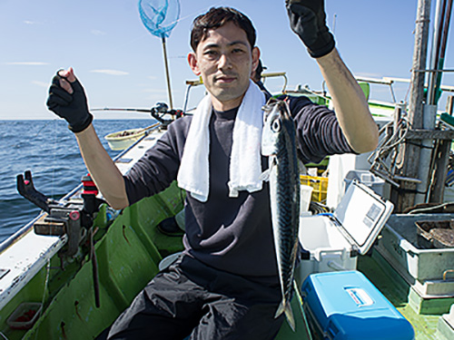 良型サバの引きで大満足