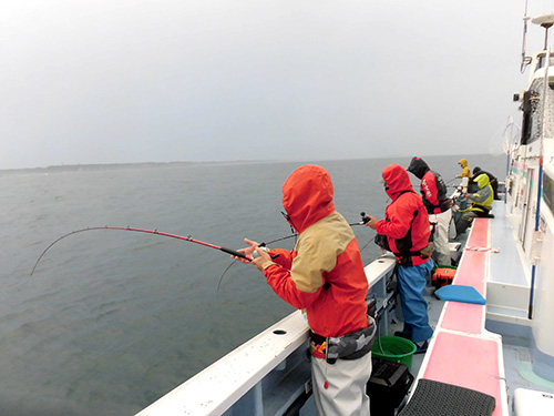 海はナギ、水深15m前後