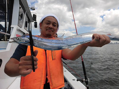 「どうだい、釣れたよ」