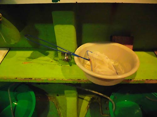 釣り座に手桶と手網が配られた