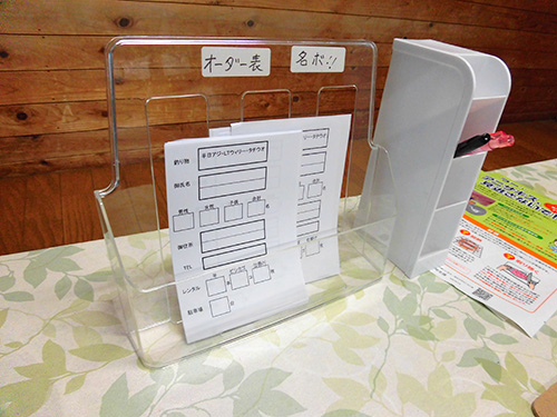 乗船名簿に記入して受付へ
