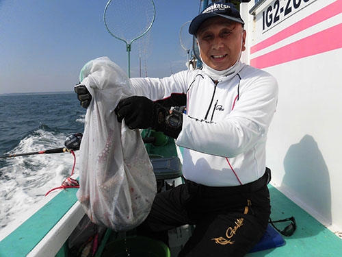 難しい日並みながら8杯を獲って竿頭