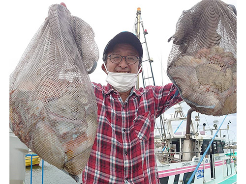 釣果30杯を上げる釣師も(船長撮影)
