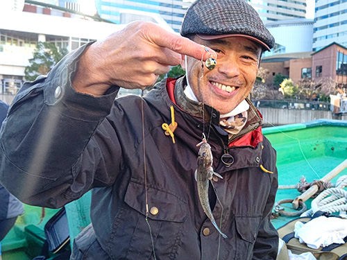 シーズンは年末まで