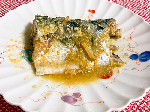 サバのみそ煮、口一杯に旨味を残し身は蕩けた