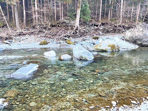 渇水状態だが相変わらず水質は素晴らしい