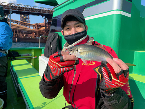釣り座を問わず、あちこちで良く釣れる
