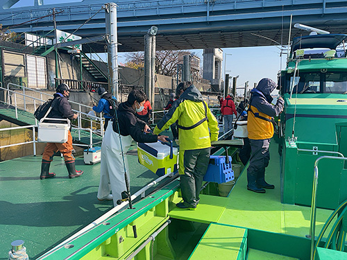 良く釣れた日は無理せず手伝って貰おう