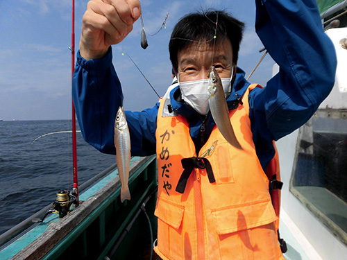 貸し竿の人にシロギスのダブル!