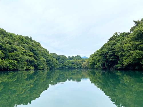 岩盤質であまり変化の無い上流部