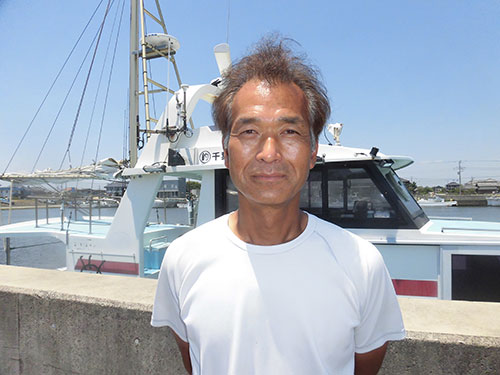 親切で説明上手な市東吉雄船長
