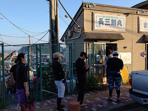 5時半、受け付け開始