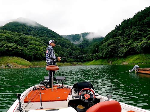 下流域インレット周辺の浮桟橋
