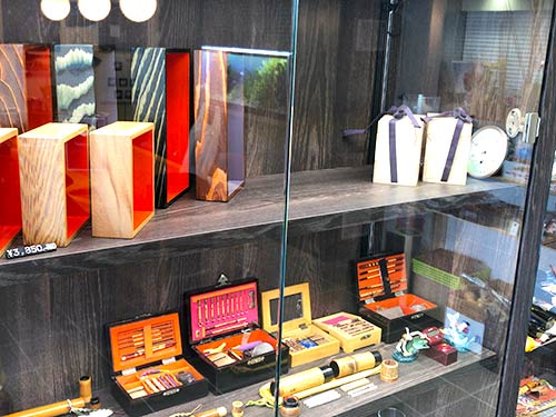 芸術品のような道具類