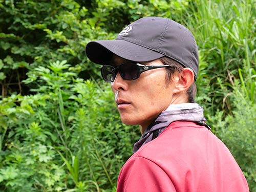 川村さんはサイトマスターオプティモ(ティムコ)を使っている。「レンズカラーは朝夕はイーズグリーン、日中はスーパーライトグレーとスーパーライトブラウンを使い分けています」