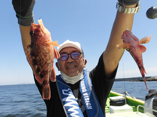 私も竿を出してみたらダブルで釣れた!