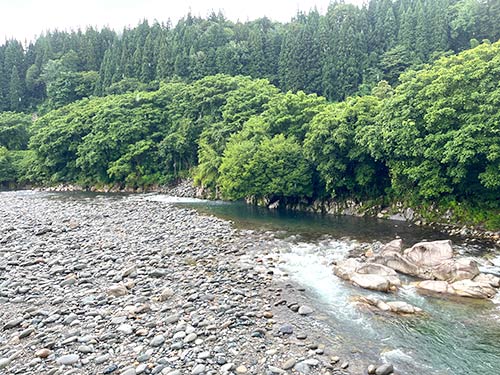 橋上流部