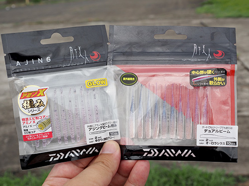 ワームはストレート系の2インチが標準。ボディにリブのある月下美人アジングビーム2インチ(DAIWA)、リブのない月下美人デュアルビーム2インチ(DAIWA)を使い分ける